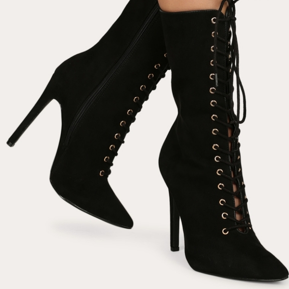 Liliana Shoes - Liliana Pointed Toe Lace Up Black Heeled Boots